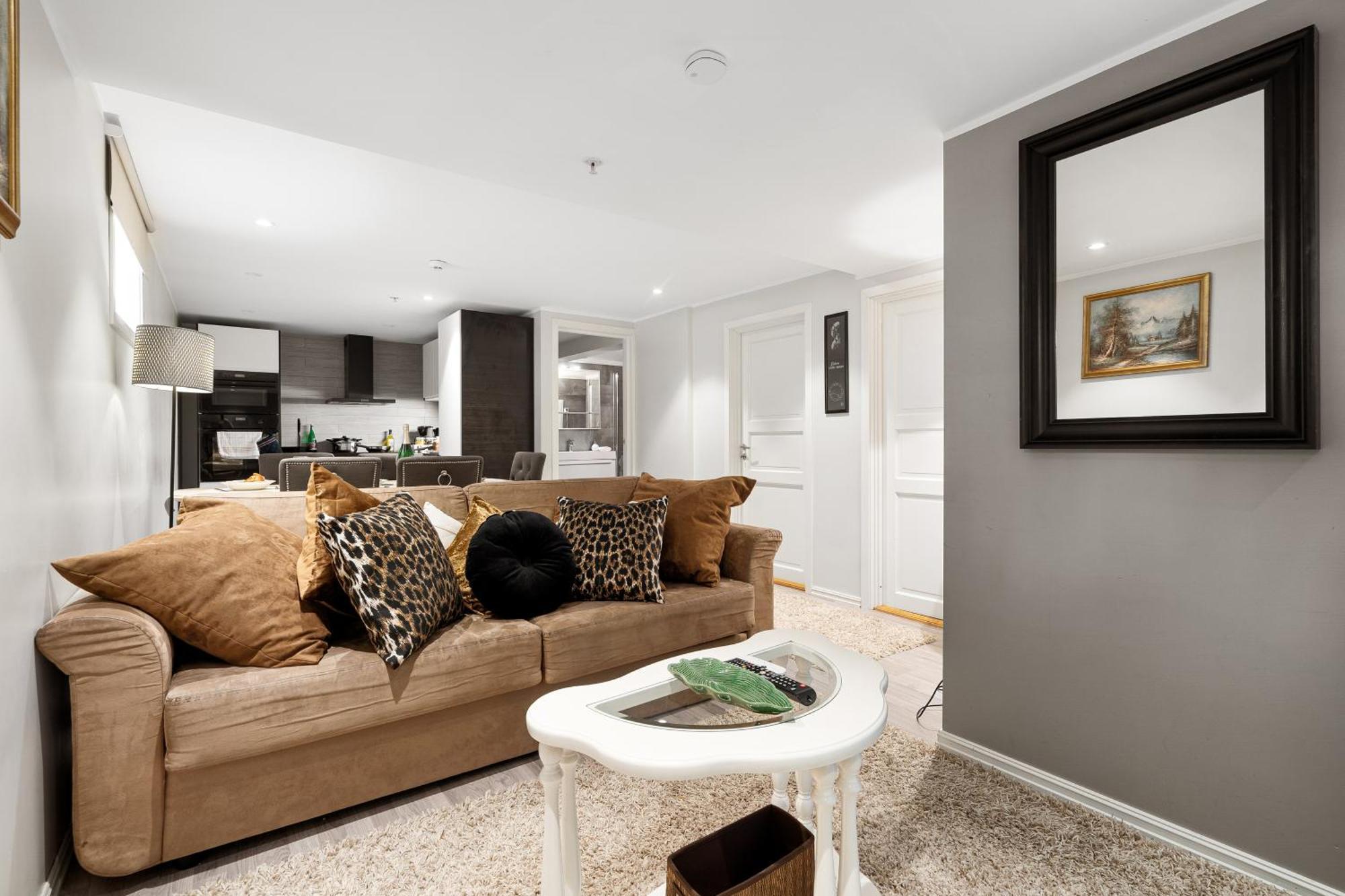 Solsiden Modern Stay: King Beds, Private Entry Тронхейм Екстериор снимка